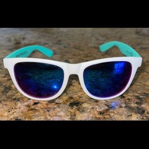 Victoria Secret Pink Sunglasses Sold!